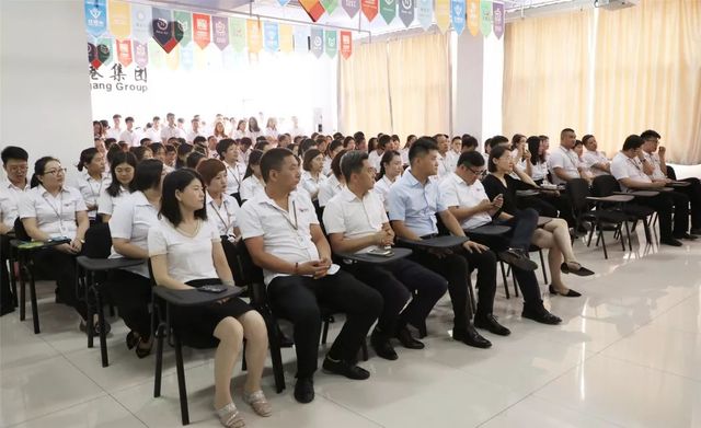 集团七月份表彰会 集团七月份表彰会