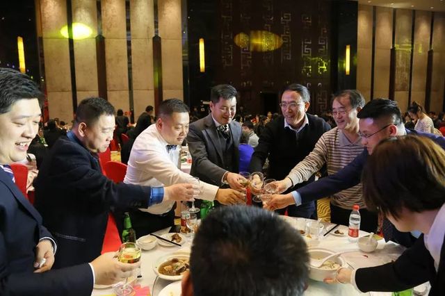 晚宴时间 晚宴时间